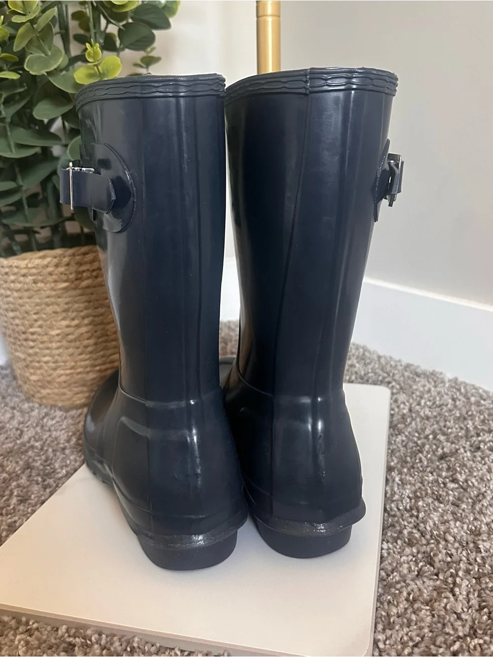 Hunter Navy Rubber Short Gloss Rain Boots